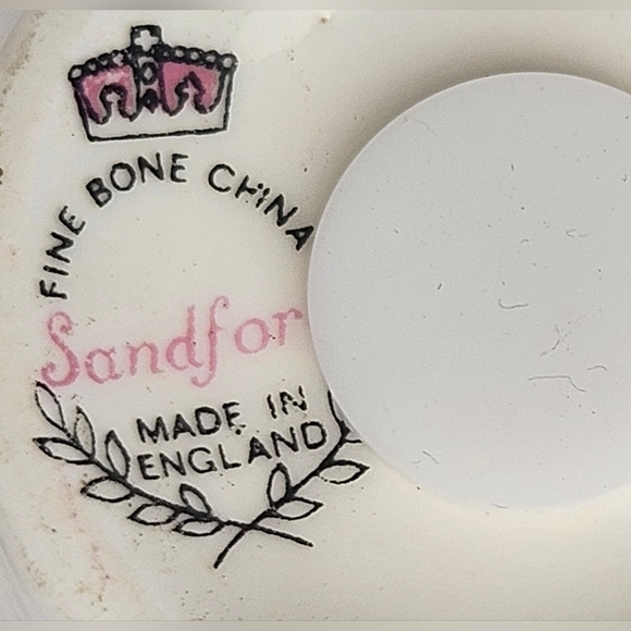 Sandford Fine Bone China Violet Salt & Pepper Shakers – Made in England - Picture 7 of 7